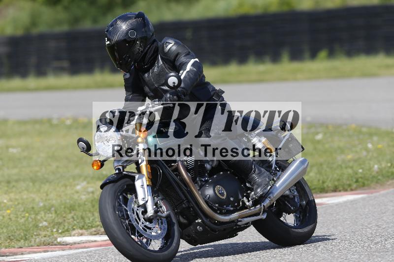 /Archiv-2025/09 22.04.2025 Cornu Master School ADR/gruen-vert/23